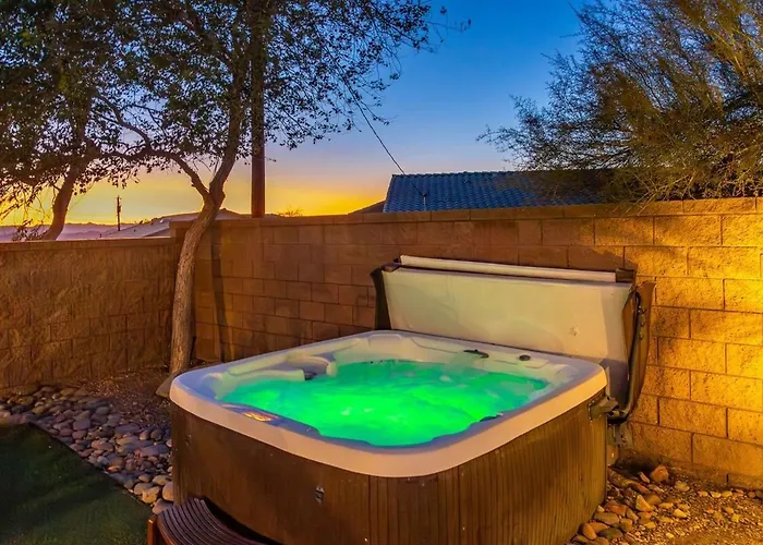 Hébergement de vacances Avalon Havasu Pool Playground Sleeps 20 *