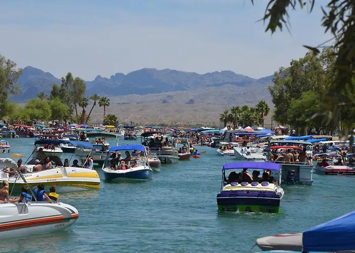 Hébergement de vacances Avalon Havasu Pool Playground Sleeps 20 *