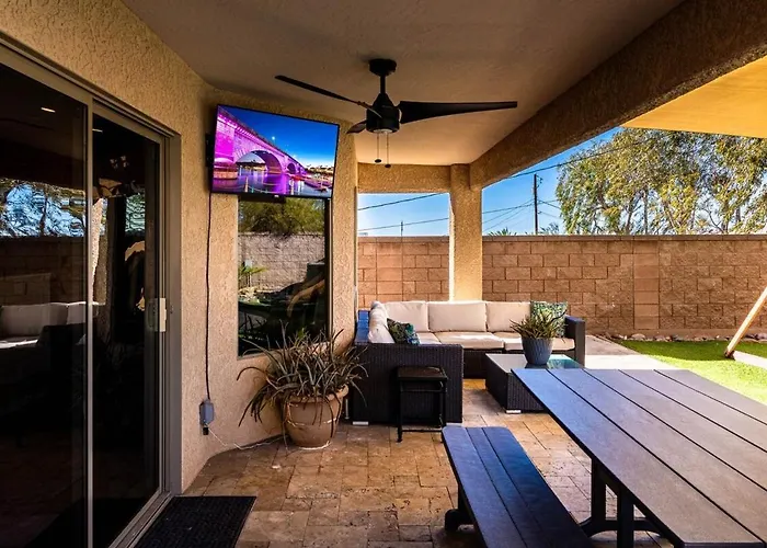 Hébergement de vacances Avalon Havasu Pool Playground Sleeps 20