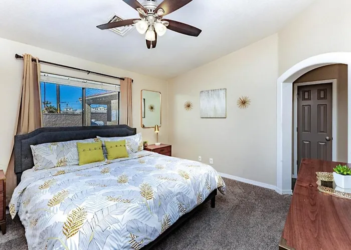 Avalon Havasu Pool Playground Sleeps 20 Hébergement de vacances Lake Havasu City