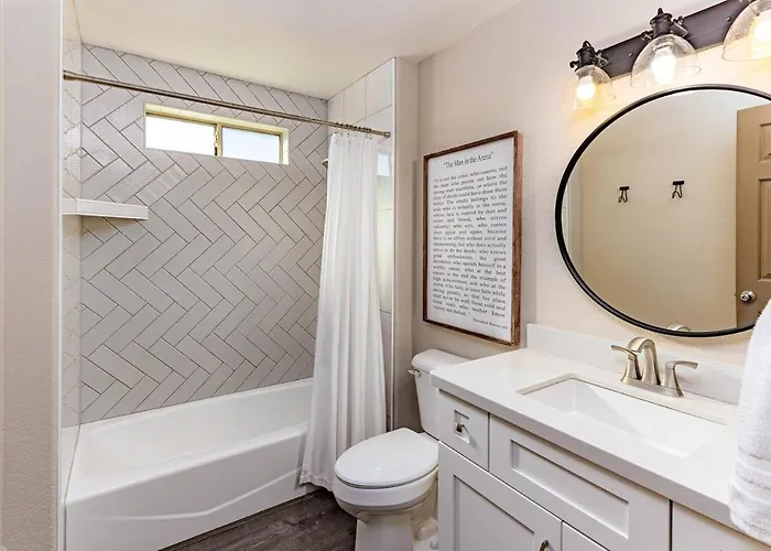 Hébergement de vacances Avalon Havasu Pool Playground Sleeps 20