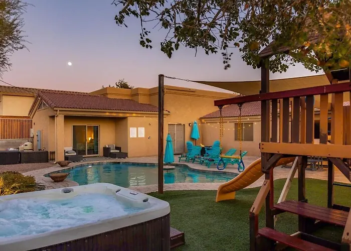 Avalon Havasu Pool Playground Sleeps 20 Hébergement de vacances Lake Havasu City