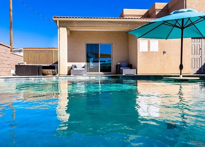 Hébergement de vacances Avalon Havasu Pool Playground Sleeps 20 *