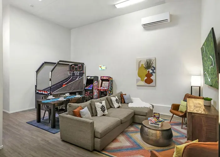 Avalon Havasu Pool Playground Sleeps 20 Holiday home